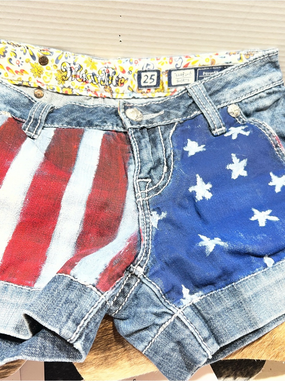 Miss Me Fun Patriotic Red & Blue American Flag Painted Denim Shorts JS4481H6- 25 - Picture 8 of 16